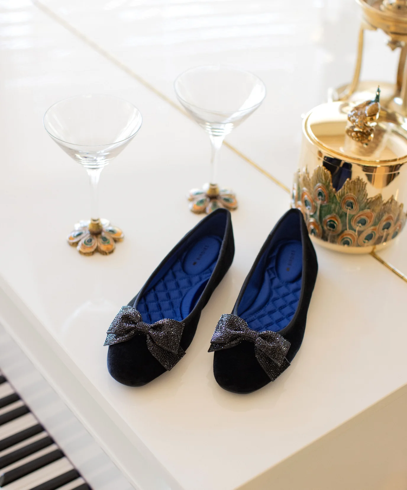 The Hummingbird Jewelry Bow - Black Velvet - Image 4